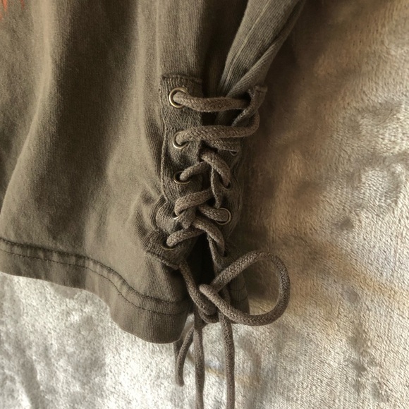 Forever 21 Women T-Shirt Size 0X “wild and free” Side Drawstrings Distressed - Picture 7 of 16